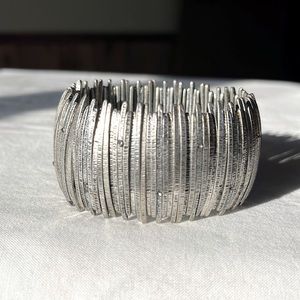 J Jill silver tone wanderlust stretch bracelet